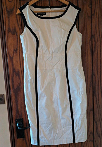 Size white black contrast - size,