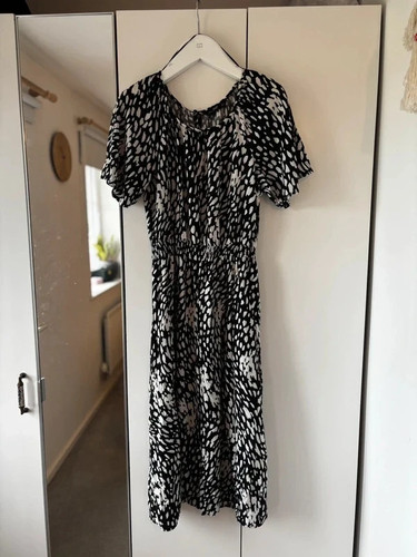Black cream abstract - f&f,