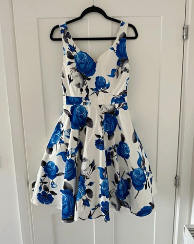 Quiz fit flare - &,